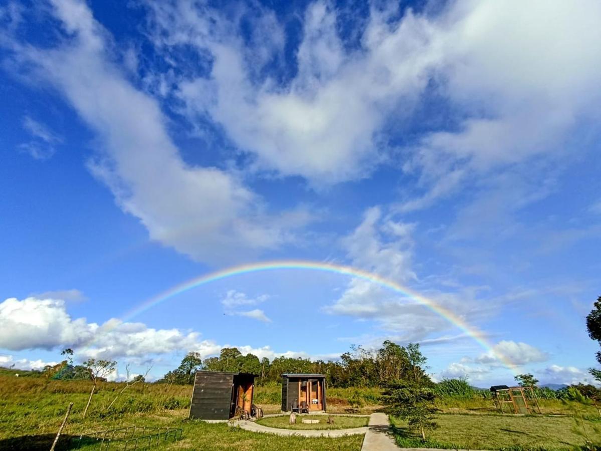 Wawowow Hotel Tomohon Kültér fotó