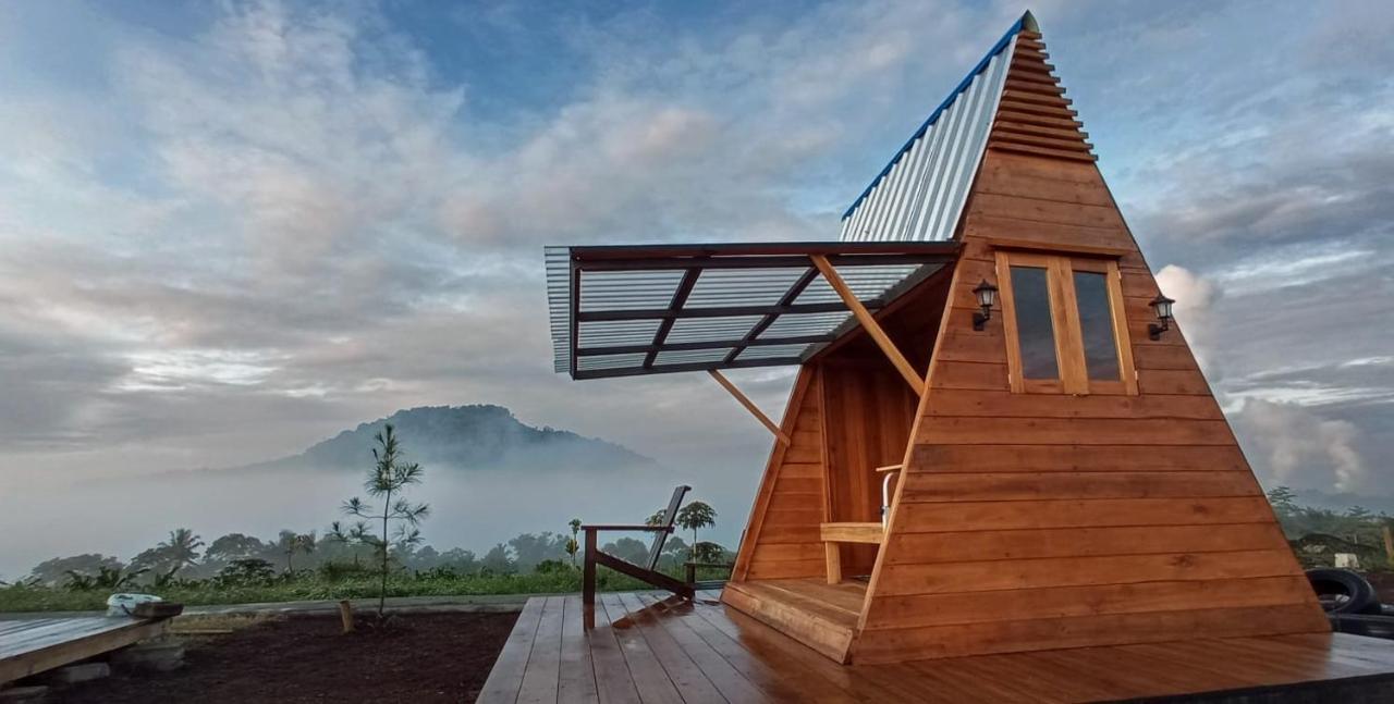 Wawowow Hotel Tomohon Kültér fotó