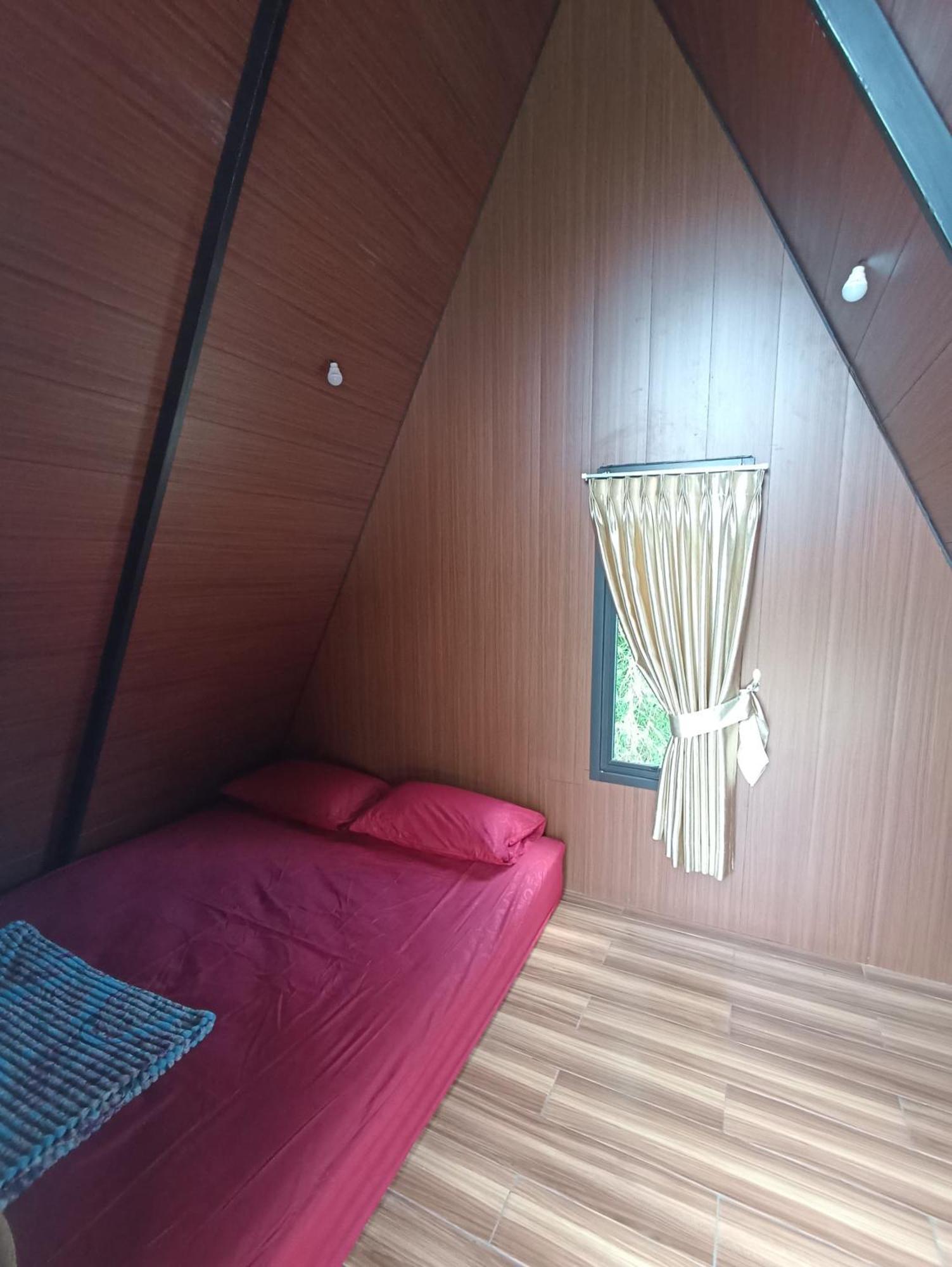 Wawowow Hotel Tomohon Kültér fotó